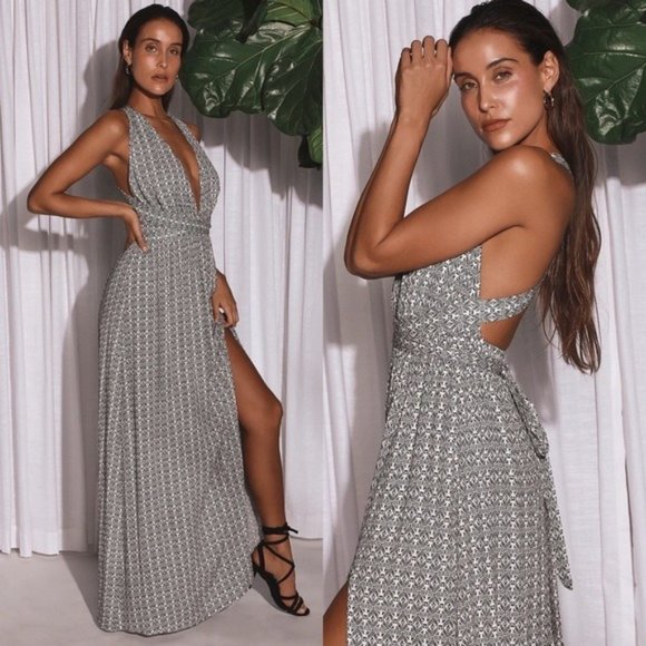 Lulus Dresses & Skirts - NWT Lulus CASABLANCA QUEEN BLACK AND WHITE PRINT MAXI DRESS
